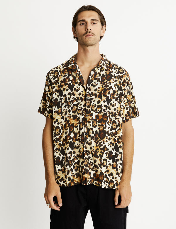 Zed Bowler Shirt - Sand Leopard Print