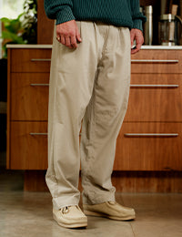 Relaxed tailoring with everyday versatility.