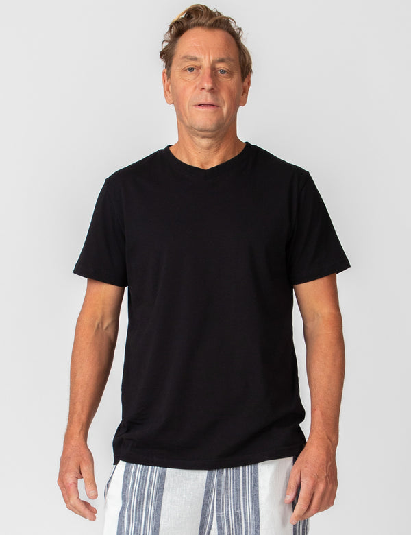 Reginald Organic Vee Tee - Black