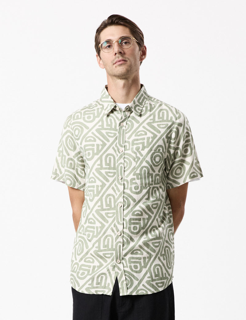 Earl BBQ Shirt - Modern